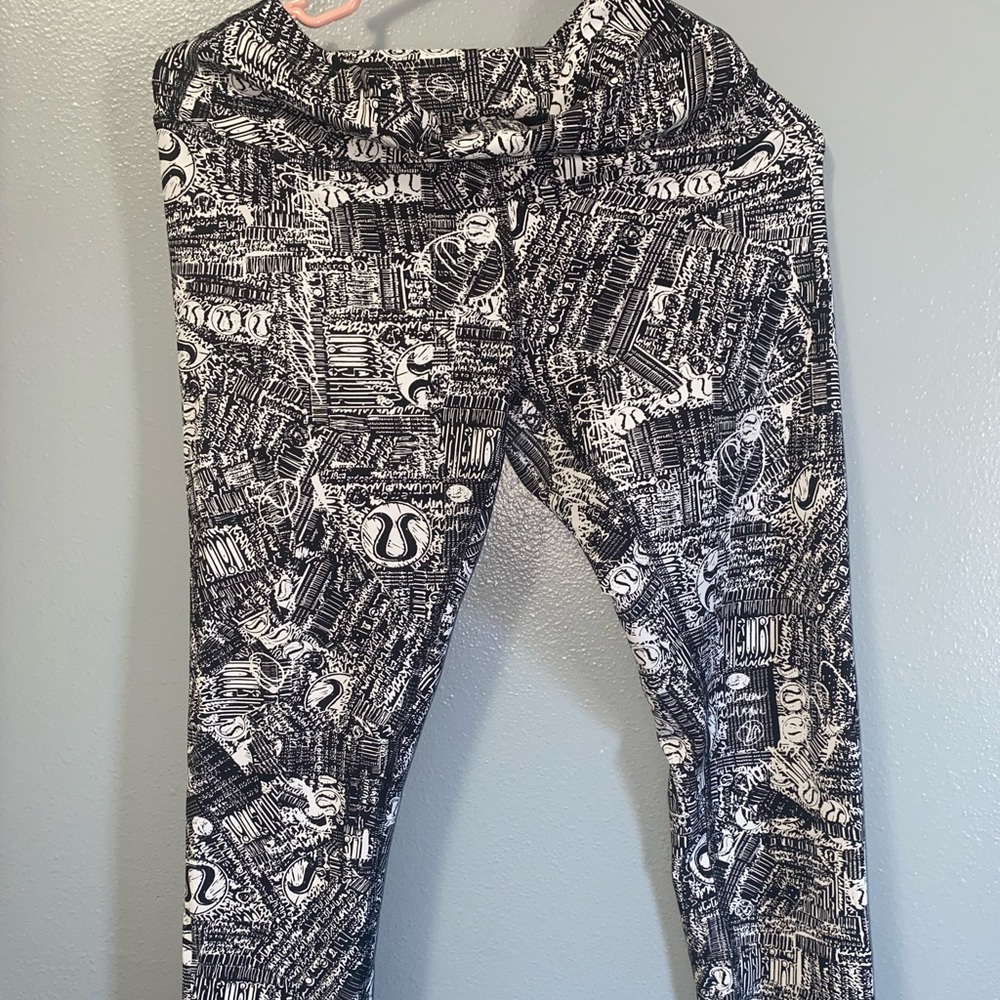 Lululemon Z5 womens tights size 8